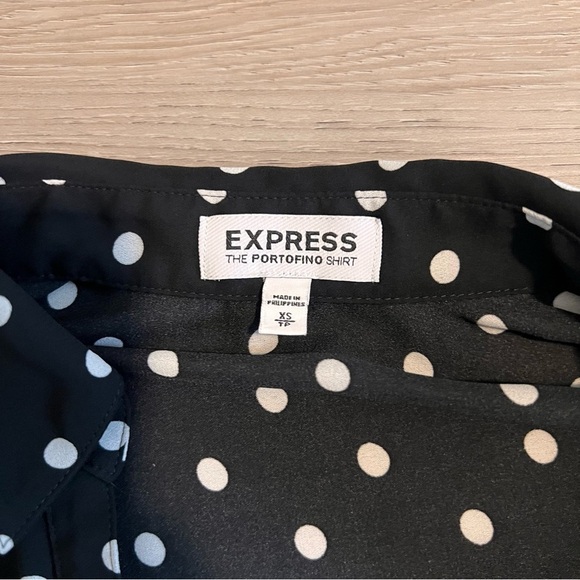 Express Women’s Black and White Polka Dot Button-Up Shirt Size XS - Picture 5 of 6